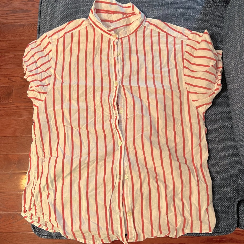 Women’s short sleeve button downs
